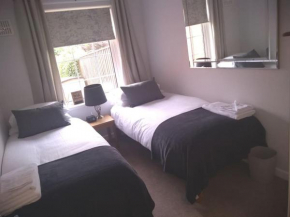 Lovely private ensuite room near Torbay Hospital